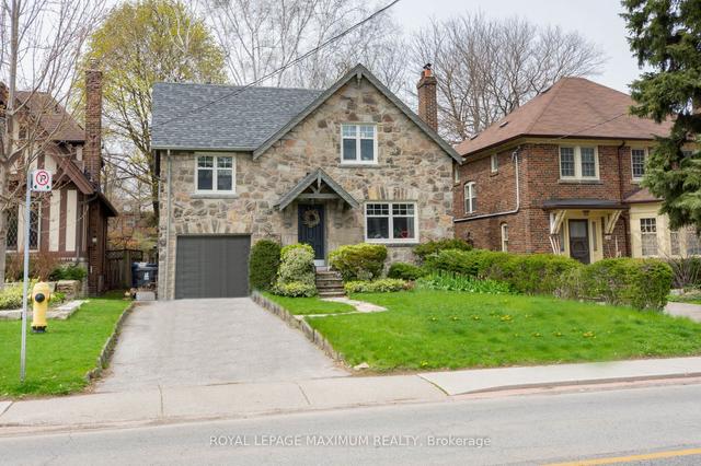 378 Prince Edward Dr N, House detached with 3 bedrooms, 2 bathrooms and 3 parking in Toronto ON | Image 1