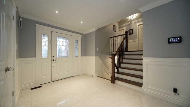 11 Boreham Cir, House detached with 5 bedrooms, 4 bathrooms and 4 parking in Brampton ON | Image 3