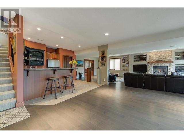 2053 Capistrano Drive, House detached with 4 bedrooms, 3 bathrooms and 6 parking in Kelowna BC | Image 53