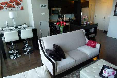 LPH-11 - 21 Nelson St, Condo with 1 bedrooms, 2 bathrooms and 1 parking in Toronto ON | Image 9