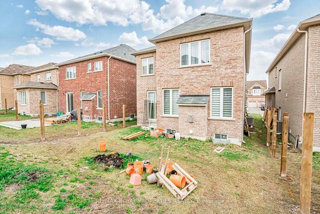 1877 Castlepoint Dr, House detached with 4 bedrooms, 6 bathrooms and 5 parking in Oshawa ON | Image 33