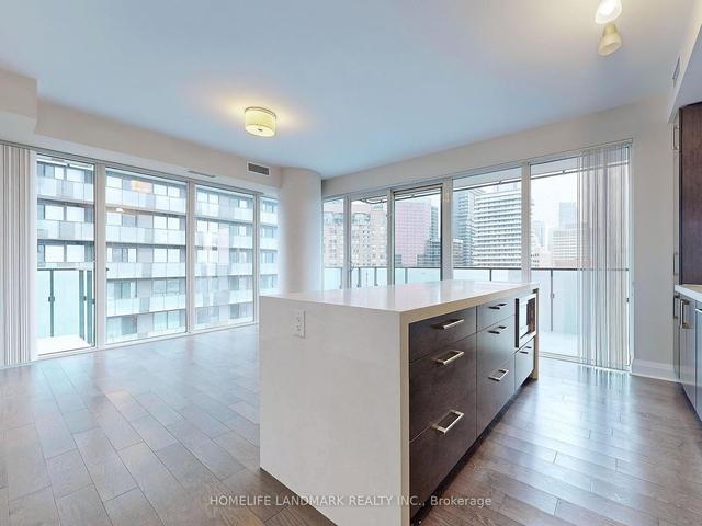 1702 - 65 St Mary St, Condo with 2 bedrooms, 2 bathrooms and 1 parking in Toronto ON | Image 27