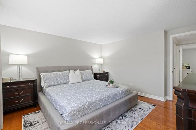 92 - 1542 Lancaster Dr, Townhouse with 3 bedrooms, 2 bathrooms and 2 parking in Oakville ON | Image 11