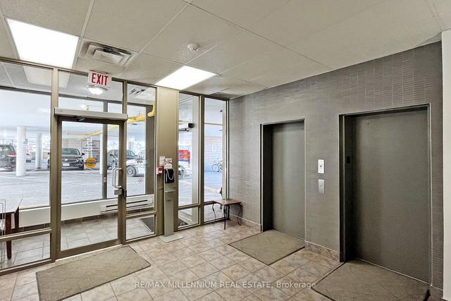 315 - 160 Wellington St E, Condo with 2 bedrooms, 2 bathrooms and 1 parking in Aurora ON | Image 31