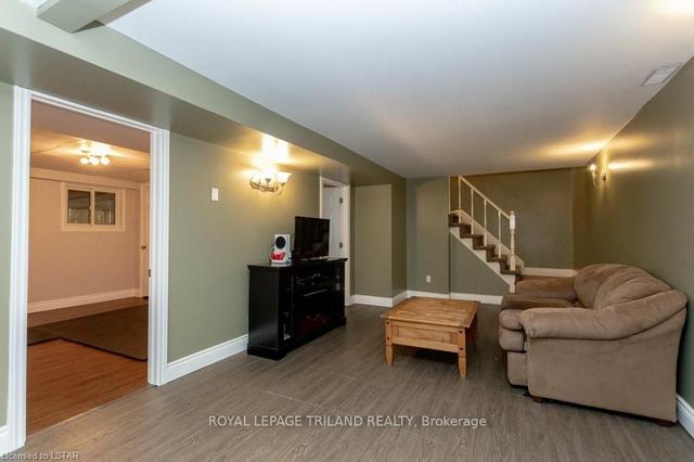 9045 Fletcher Rd, House detached with 3 bedrooms, 2 bathrooms and 22 parking in London ON | Image 3