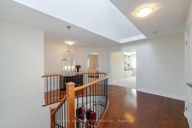 3312 Liptay Ave, House detached with 4 bedrooms, 5 bathrooms and 6 parking in Oakville ON | Image 6