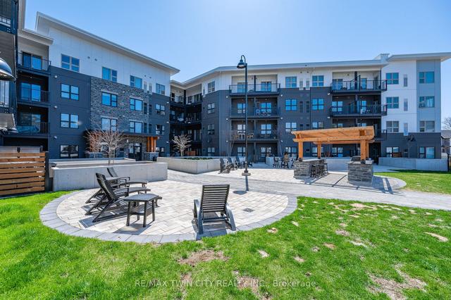 110 - 110 Fergus Ave, Condo with 2 bedrooms, 2 bathrooms and 1 parking in Kitchener ON | Image 11