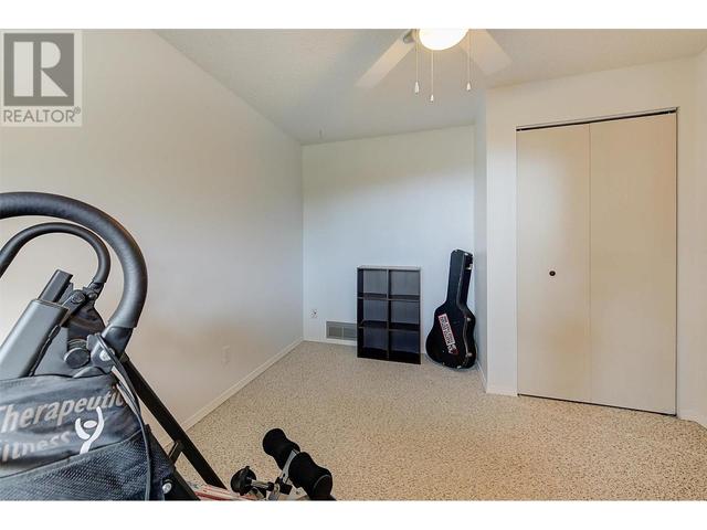 3273 Mcleod Rd, House detached with 5 bedrooms, 2 bathrooms and 1 parking in West Kelowna BC | Image 32