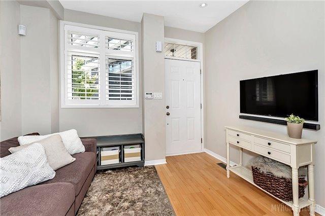 Th6 - 101 The Queensway Ave, Townhouse with 3 bedrooms, 3 bathrooms and 2 parking in Toronto ON | Image 3