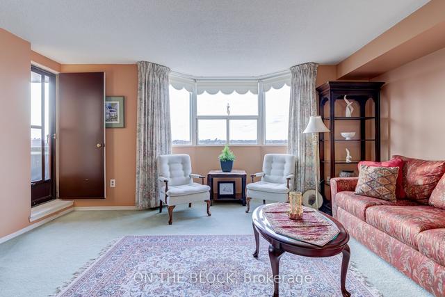 1401 - 3845 Lake Shore Blvd W, Condo with 3 bedrooms, 2 bathrooms and 1 parking in Toronto ON | Image 32