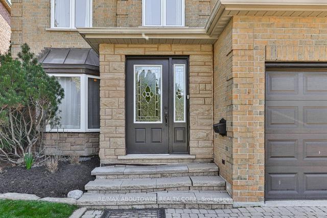 3210 Victoria St, House detached with 2 bedrooms, 4 bathrooms and 4 parking in Oakville ON | Image 12