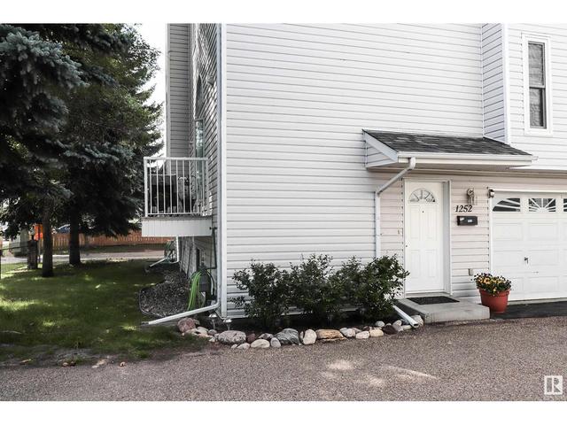 1252 48 St Nw, House attached with 2 bedrooms, 2 bathrooms and null parking in Edmonton AB | Image 30