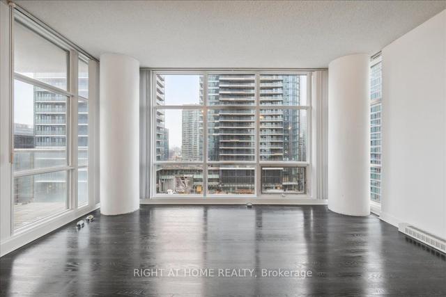 2203 - 10 Navy Wharf Crt, Condo with 1 bedrooms, 1 bathrooms and 1 parking in Toronto ON | Image 5