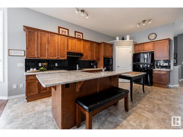 3223 22 Ave Nw, House detached with 4 bedrooms, 3 bathrooms and 4 parking in Edmonton AB | Image 6