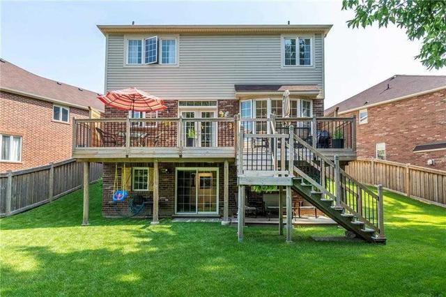 23 Peer Crt, House detached with 3 bedrooms, 3 bathrooms and 4 parking in Hamilton ON | Image 18