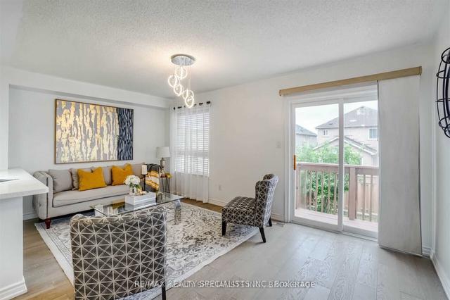 22 Applegrove Crt, House semidetached with 3 bedrooms, 4 bathrooms and 3 parking in Brampton ON | Image 3