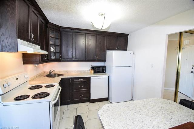 1001 - 7 Gale Cres, House attached with 2 bedrooms, 2 bathrooms and 1 parking in St. Catharines ON | Image 5