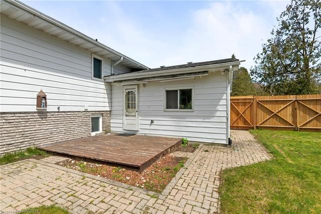 64 Ottawa Ave, House detached with 5 bedrooms, 2 bathrooms and 5 parking in Saugeen Shores ON | Image 6
