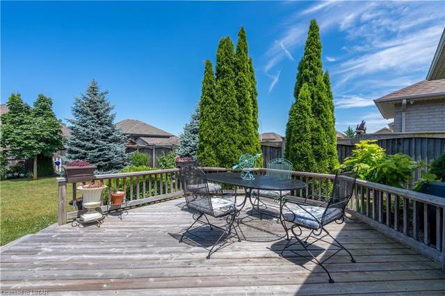 1622 Heritage Park Drive, House detached with 4 bedrooms, 2 bathrooms and 4 parking in Sarnia ON | Image 26