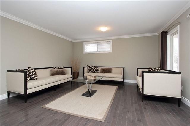 0 Oshawa Blvd S, House detached with 3 bedrooms, 2 bathrooms and 3 parking in Oshawa ON | Image 3