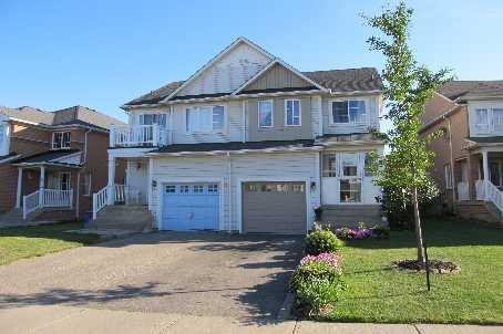 8 Tiller Tr, House semidetached with 3 bedrooms, 2 bathrooms and 2 parking in Brampton ON | Image 1