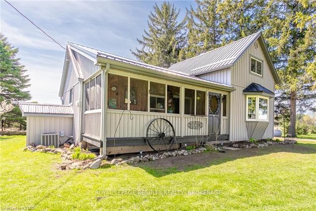 1614 1st Concession Rd, House detached with 2 bedrooms, 1 bathrooms and 6 parking in Norfolk County ON | Image 1