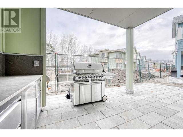 3160 Landry Cres, House attached with 4 bedrooms, 3 bathrooms and 1 parking in Summerland BC | Image 16