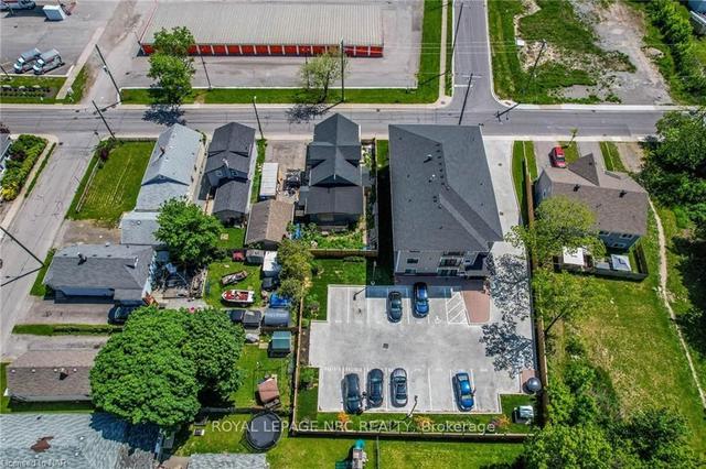 63 Vine St, House detached with 9 bedrooms, 9 bathrooms and 14 parking in St. Catharines ON | Image 2