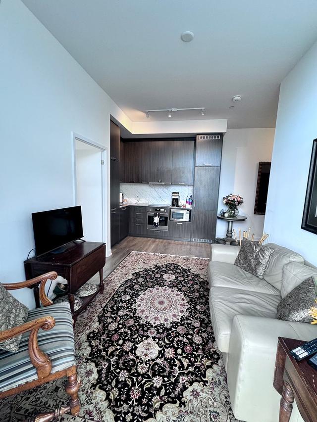 207 - 10 Honeycrisp Cres, Condo with 2 bedrooms, 2 bathrooms and 1 parking in Vaughan ON | Image 7