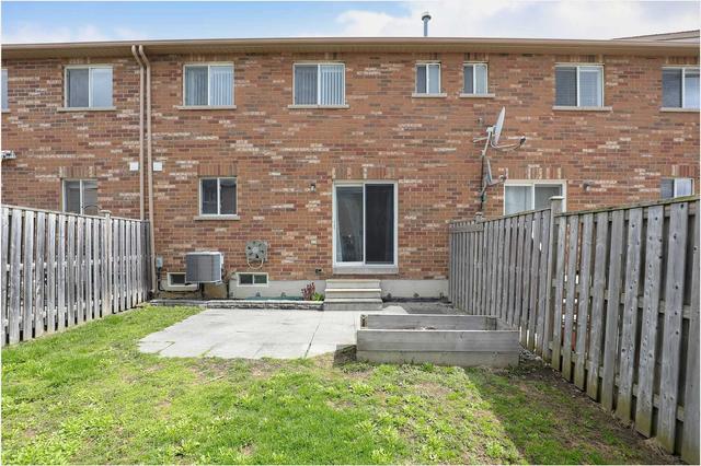 62 Northside Rd, House attached with 3 bedrooms, 3 bathrooms and 4 parking in Markham ON | Image 8