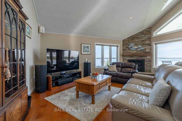 44 Falls Bay Rd, House detached with 1 bedrooms, 3 bathrooms and 6 parking in Kawartha Lakes ON | Image 8