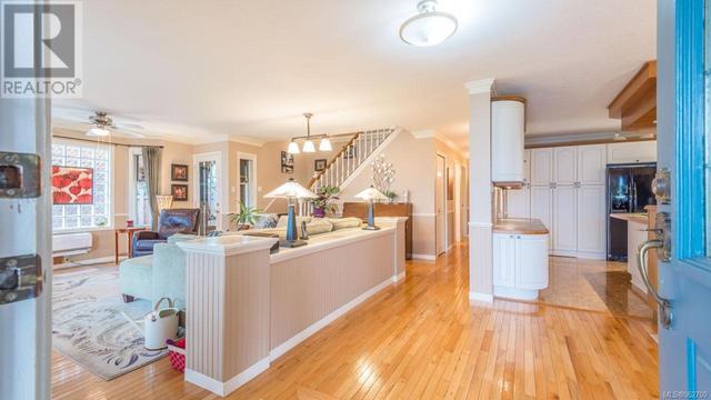 8 Pirates Lane, House detached with 4 bedrooms, 4 bathrooms and 2 parking in Nanaimo BC | Image 19