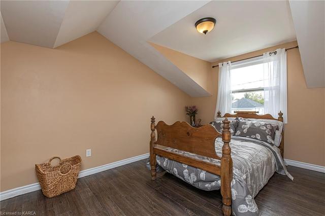911 Division St, House detached with 3 bedrooms, 2 bathrooms and 3 parking in Kingston ON | Image 26