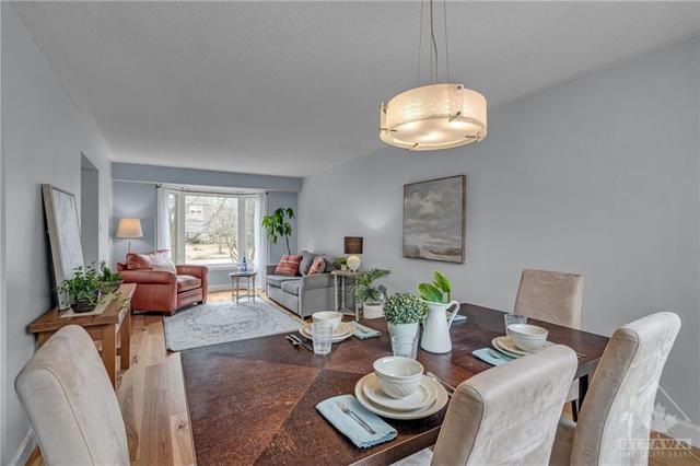 22 Fernbrook Pl, House detached with 3 bedrooms, 3 bathrooms and 6 parking in Ottawa ON | Image 8