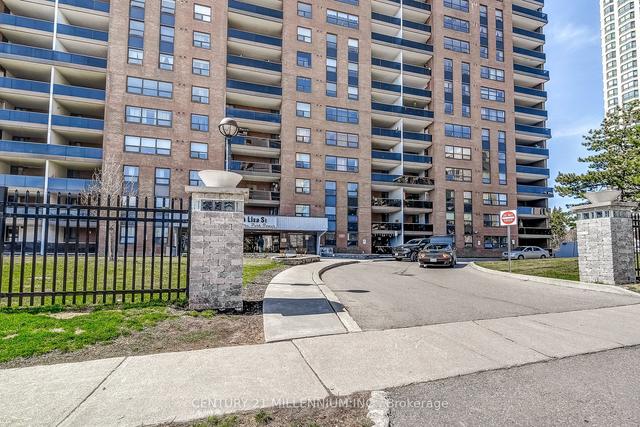 215 - 4 Lisa St, Condo with 2 bedrooms, 1 bathrooms and 2 parking in Brampton ON | Image 12