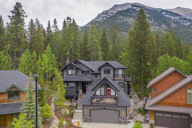 276 Eagle Terrace Rd, House detached with 5 bedrooms, 5 bathrooms and 5 parking in Canmore AB | Image 46