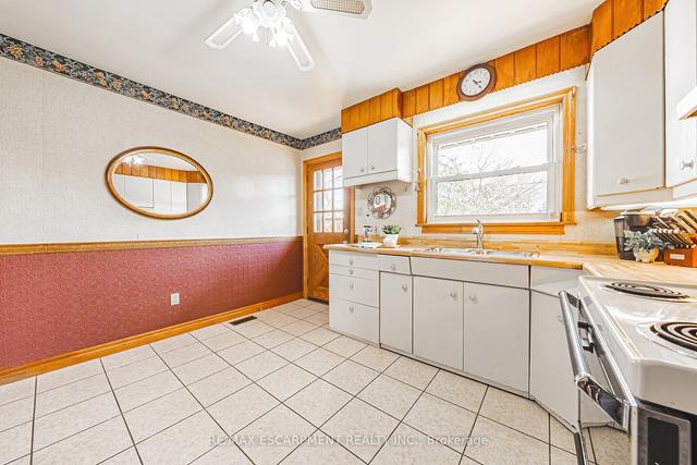 5432 Stratton Rd, House detached with 3 bedrooms, 2 bathrooms and 4 parking in Burlington ON | Image 35