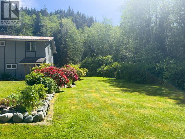 105 Springhill Rd, House detached with 4 bedrooms, 3 bathrooms and 5 parking in Mount Waddington D BC | Image 72