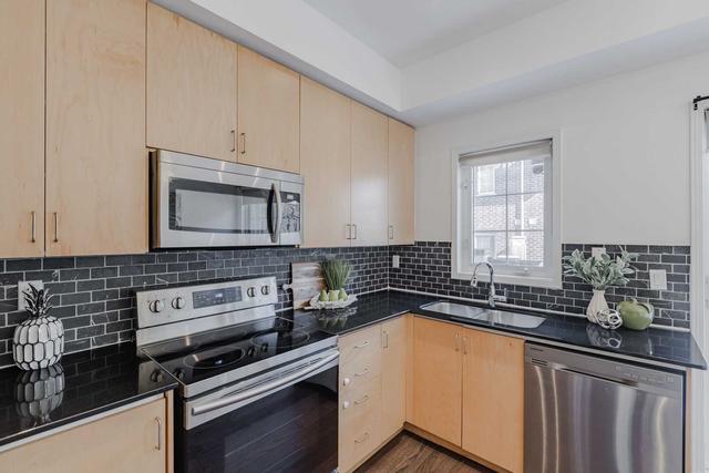 th16 - 8 Windermere Ave, Townhouse with 3 bedrooms, 3 bathrooms and 2 parking in Toronto ON | Image 3