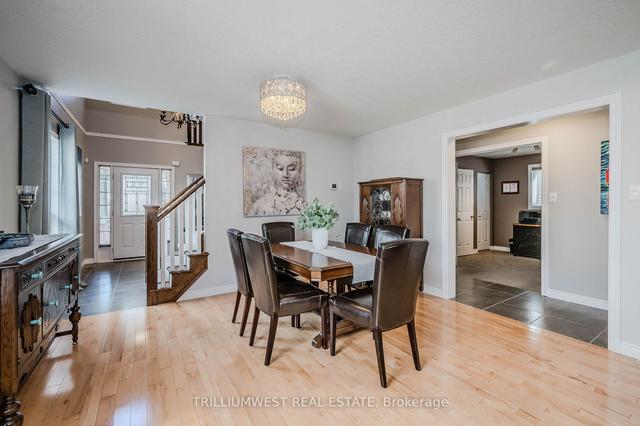 11 Paulstown Cres, House detached with 5 bedrooms, 3 bathrooms and 6 parking in Guelph ON | Image 38