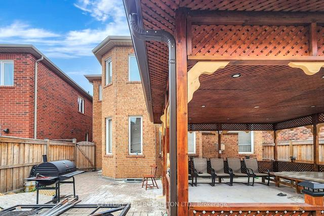 763 Shanks Hts, House detached with 4 bedrooms, 5 bathrooms and 6 parking in Milton ON | Image 33