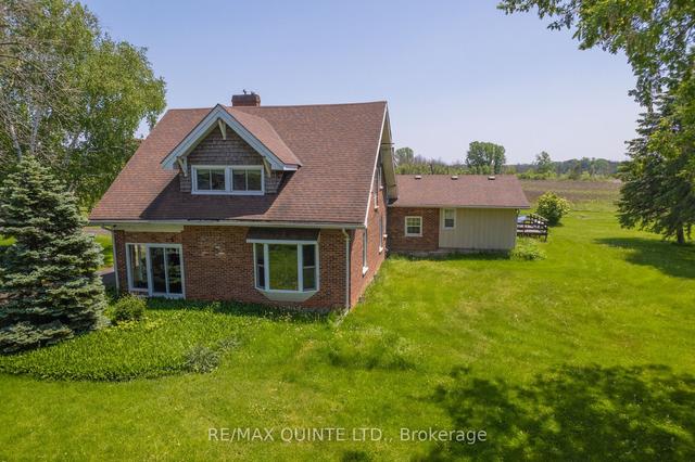 4184 Old Highway 2, House detached with 5 bedrooms, 4 bathrooms and 5 parking in Belleville ON | Image 3