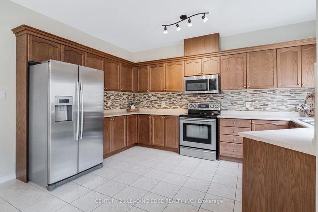 146 Ken Laushway Ave, House semidetached with 3 bedrooms, 3 bathrooms and 3 parking in Whitchurch Stouffville ON | Image 5