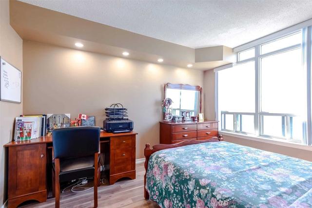 2906 - 33 Empress Ave, Condo with 2 bedrooms, 2 bathrooms and 1 parking in Toronto ON | Image 2