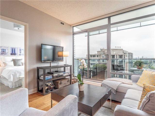 1101 - 18 Yorkville Ave, Condo with 1 bedrooms, 1 bathrooms and 1 parking in Toronto ON | Image 4