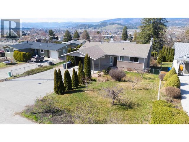 1750 Stayman Rd, House detached with 5 bedrooms, 2 bathrooms and 6 parking in Kelowna BC | Image 38