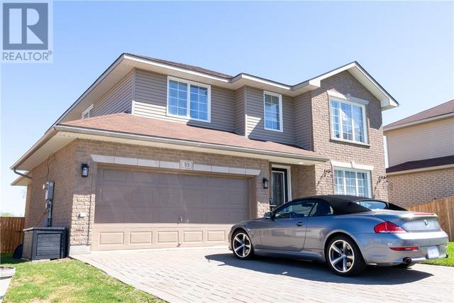 33 Bayridge Crt, House detached with 6 bedrooms, 3 bathrooms and null parking in Greater Sudbury ON | Image 1