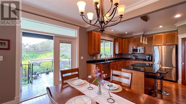 3431 Mary Anne Cres, House detached with 5 bedrooms, 4 bathrooms and 5 parking in Colwood BC | Image 15