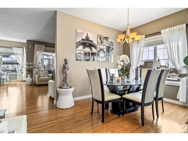 335 62 St Sw Sw, House detached with 5 bedrooms, 3 bathrooms and null parking in Edmonton AB | Image 4
