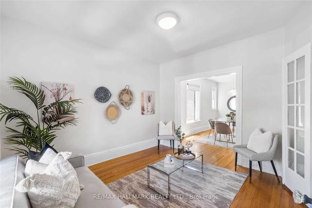 7 Grafton Ave, House semidetached with 3 bedrooms, 2 bathrooms and 2 parking in Toronto ON | Image 25